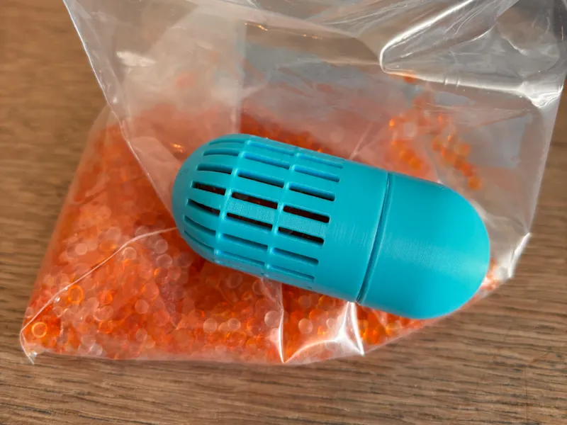 Desiccant drying capsule