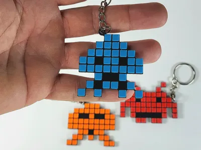 Space Invaders Arcade Keychain