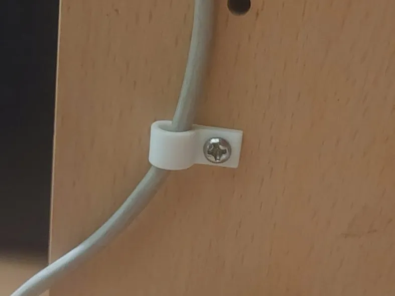 Cable clamp