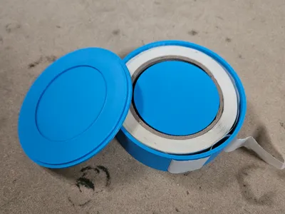 Label dispenser, test sticker dispenser