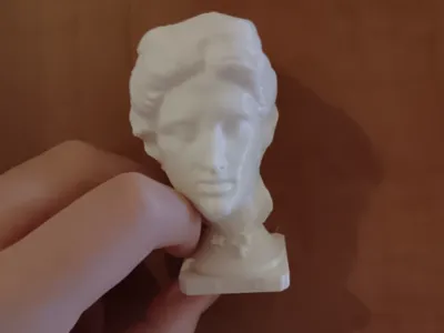 Apollon sculpture