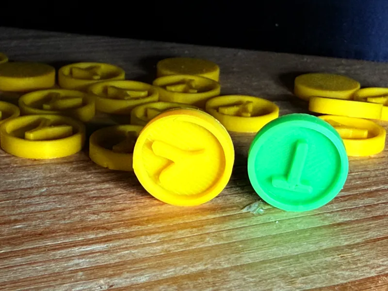 Fichas para juegos con caja de almacenamiento.