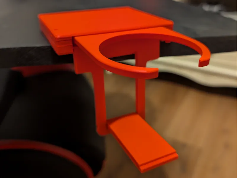 Retractable cup holder