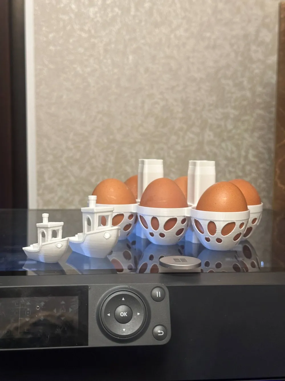 Stackable egg tray - Free 3D Print Model - MakerWorld