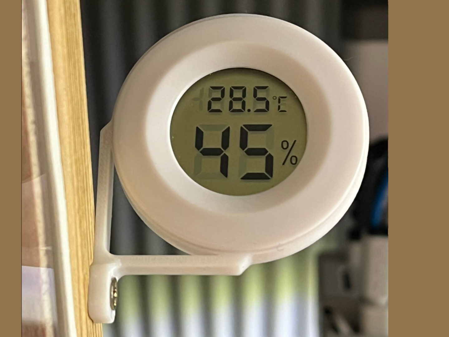 Simplest temperature & humidity display bracket