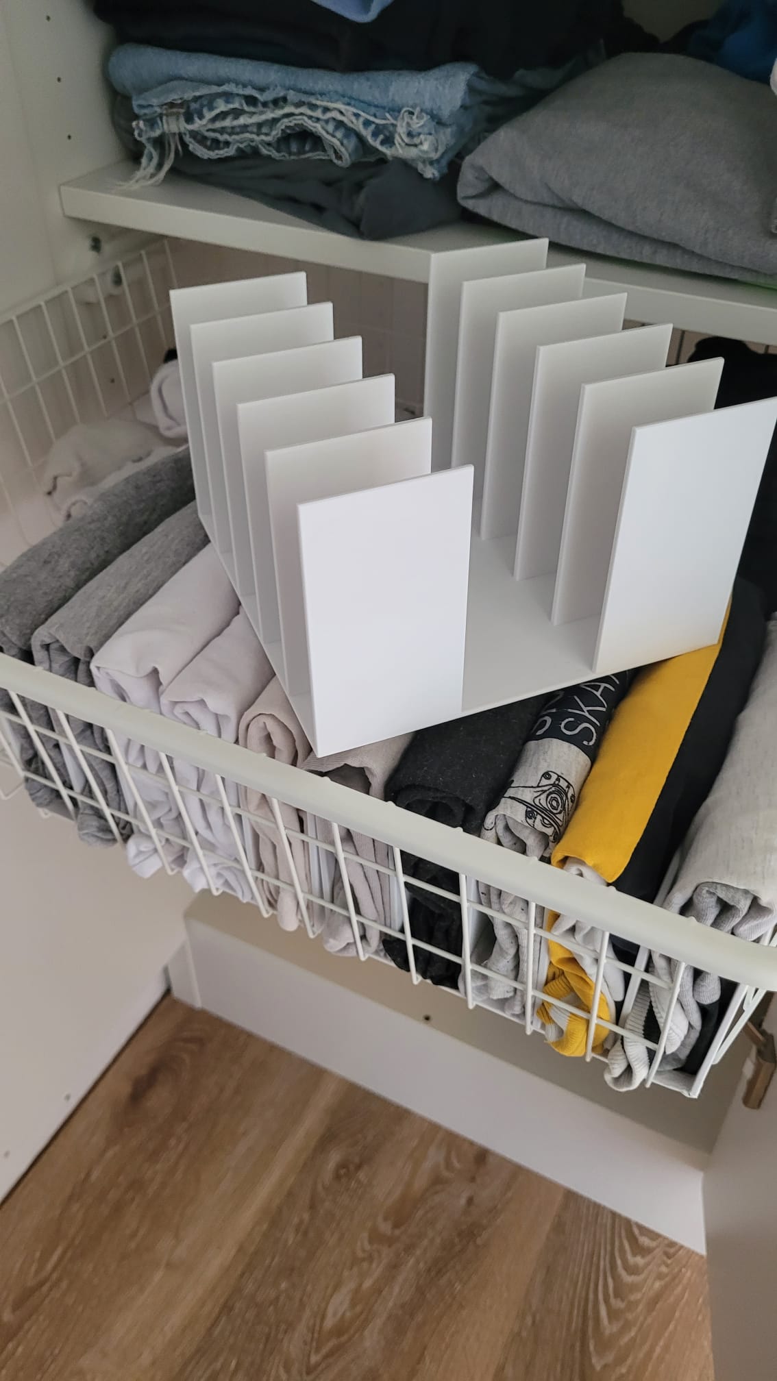IKEA KOMPLEMENT T-Shirt Organizer - 1