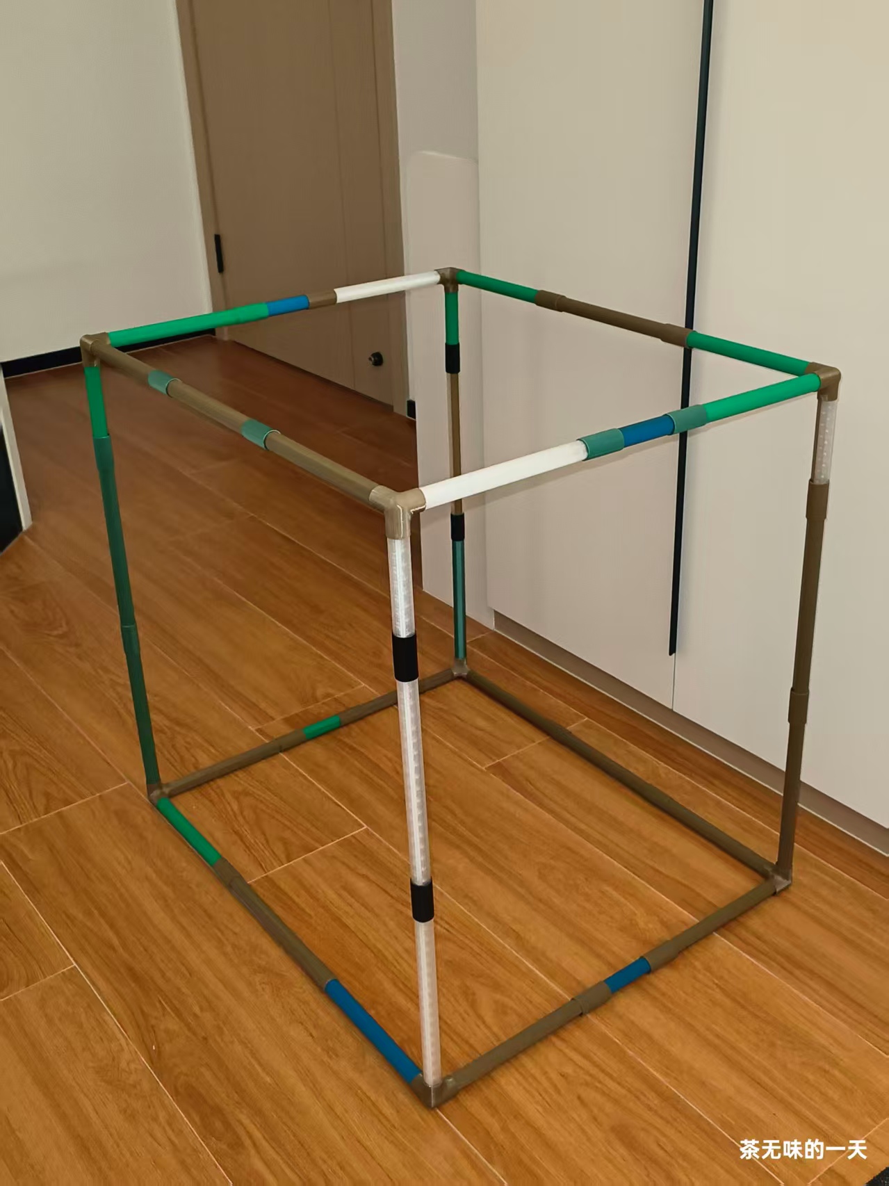 Miniatura 3 do modelo 3D 极简DIY封箱支架，任意尺寸，丰俭由人