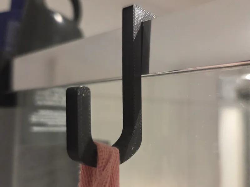 Towel hanger