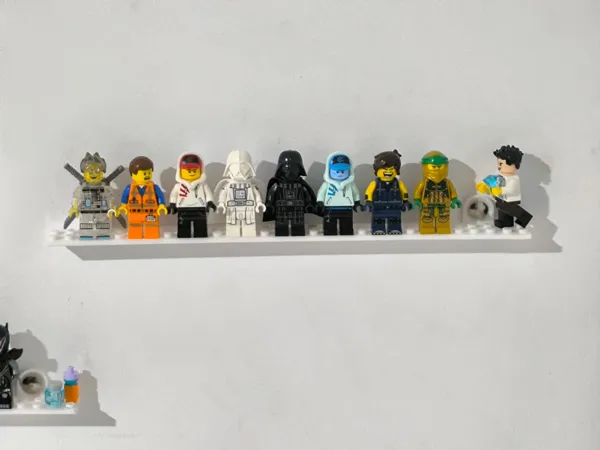 Présentoir mural pour figurines type briques