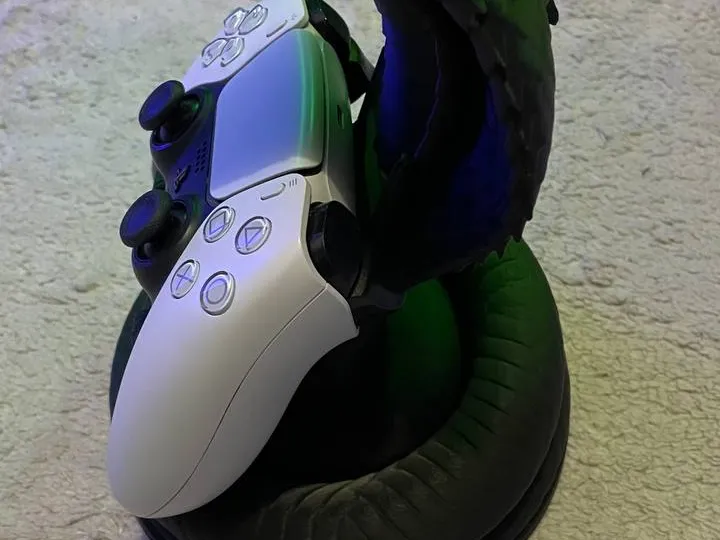 Dragon Head PS5 Controller Stand