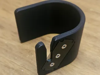 Geschenkspapier Schneider mit Rasierklinge