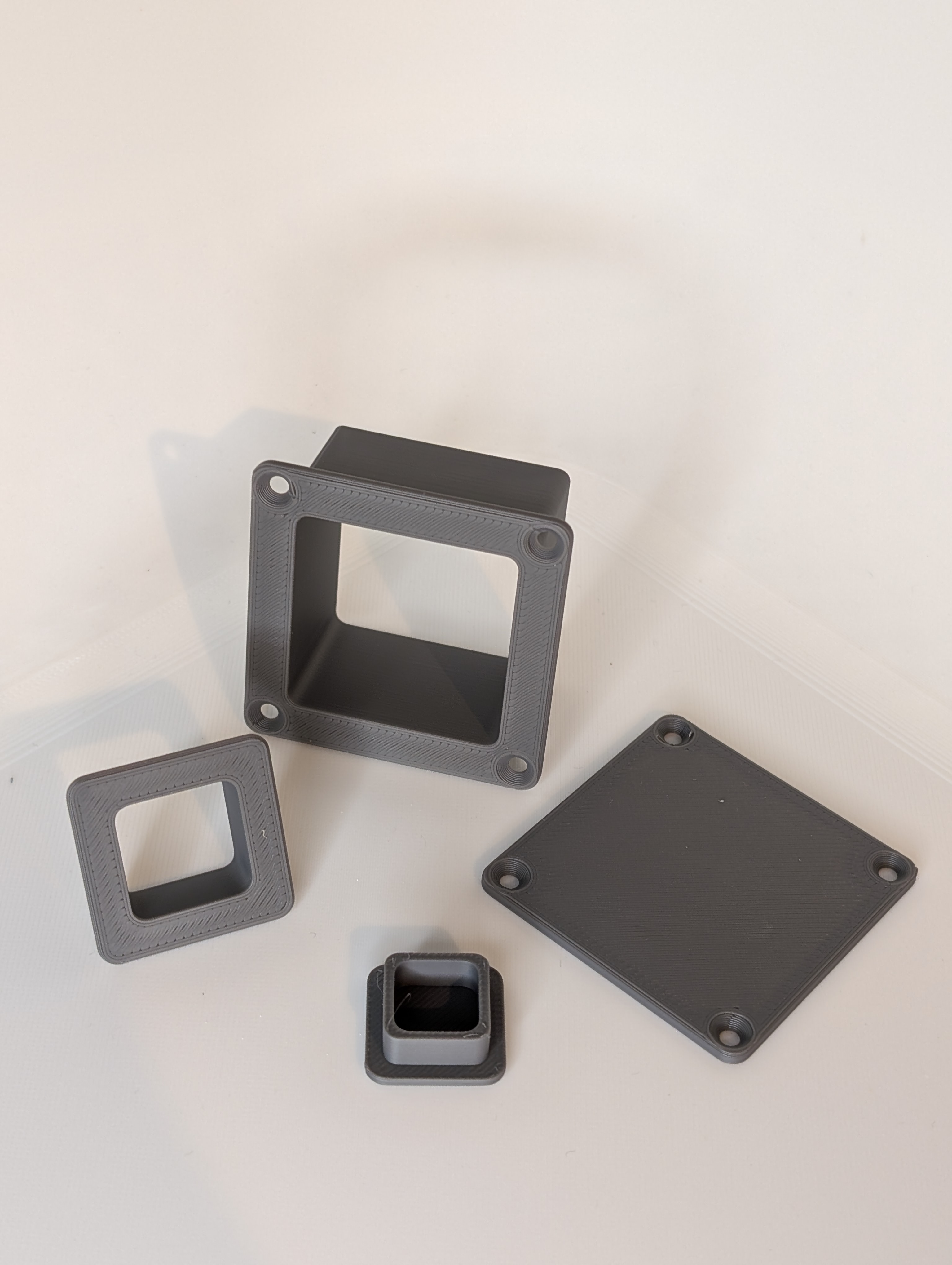 Miniatura 1 do modelo 3D Parametric Square Panel Plug & Grommet Generator