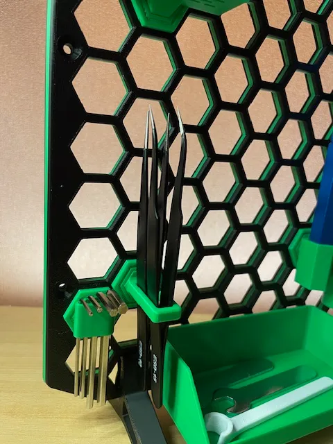 Tweezer holder for HSW