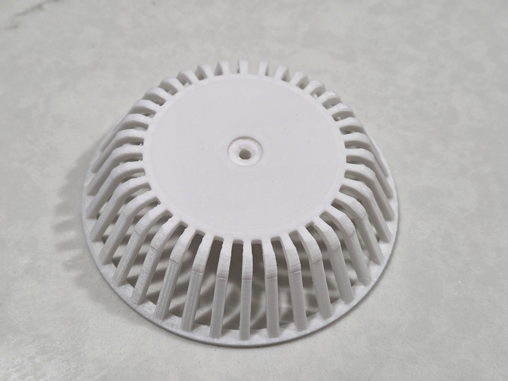 Pool safety suction cover
