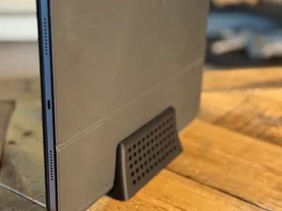 iPad and MacBook Clamshell Stand