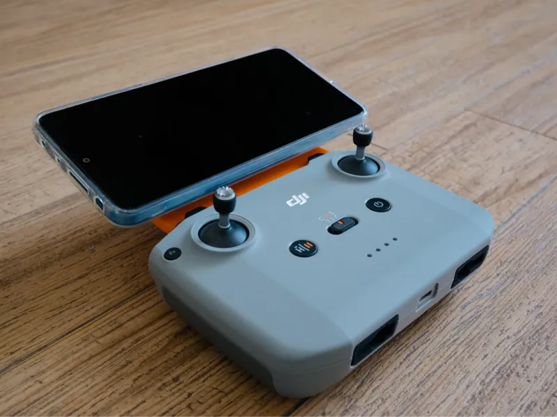 DJI RC-N3 Quad Lock tilted 15°