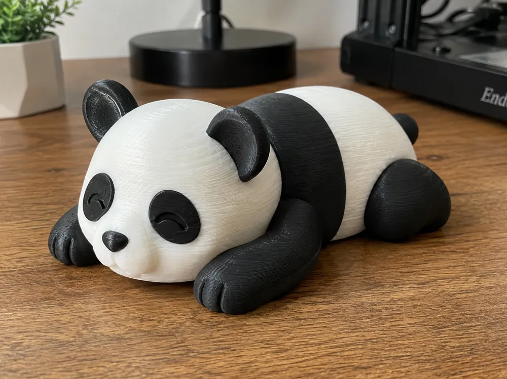 Llavero: Panda dormilon. Referencia del modelo original.