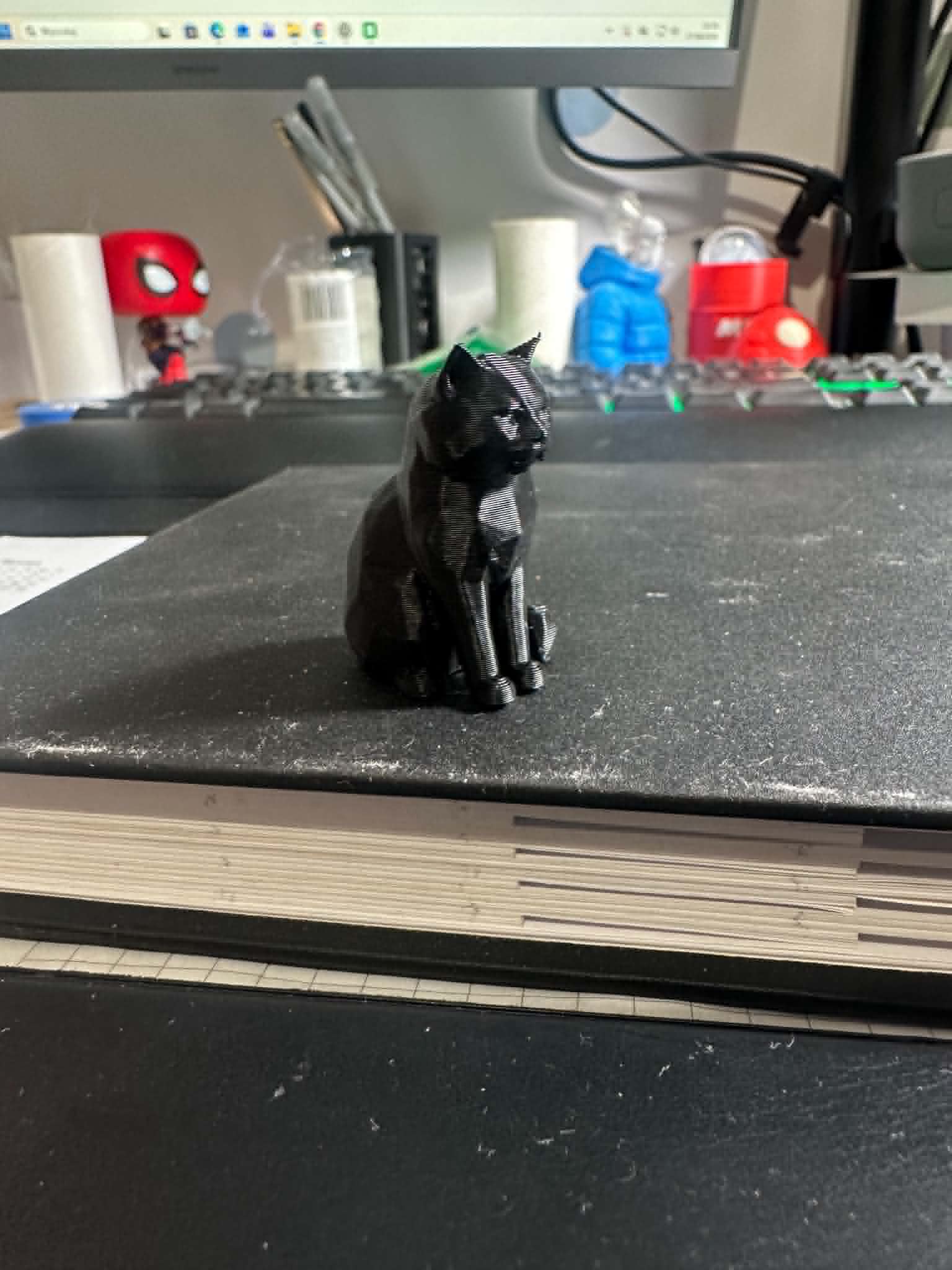 Estante o repisa: Mini British Shorthair Cat – Low Poly — vista de referencia 3