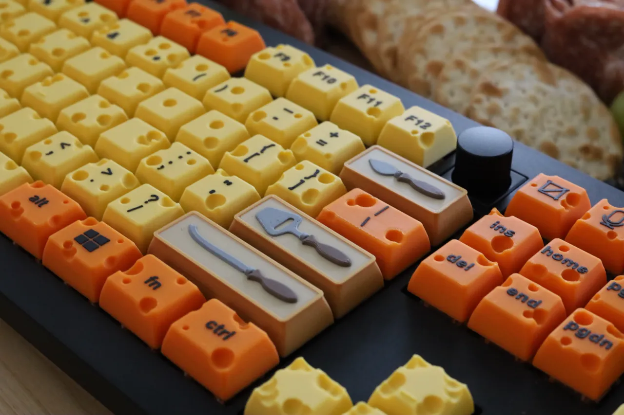 Mechanical Cheese Board view 3