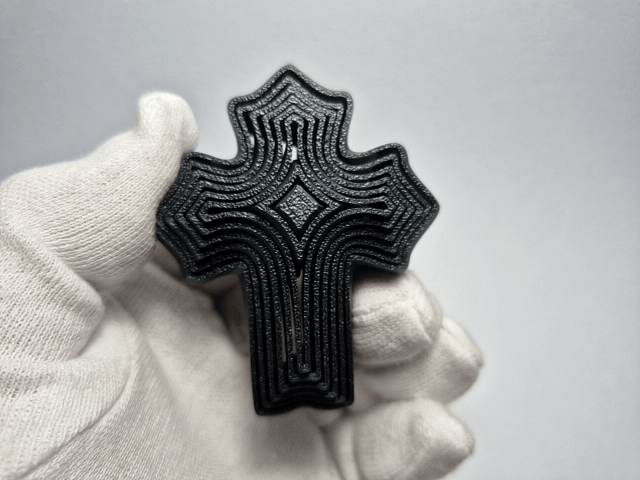 Living Cross fidget – Hypnotic Fidget Sculpture