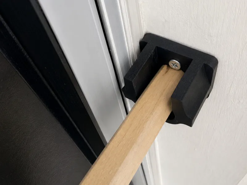 A modern door lock powered by medieval engineering