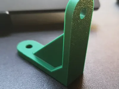 L-bracket with M5 screw hole