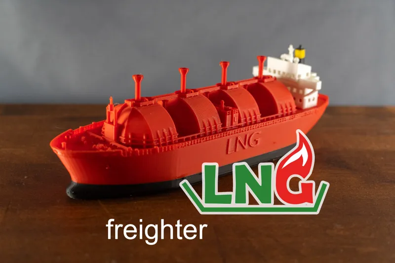 A simple LNG freighter as a bathtub boat