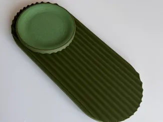 Desktop tray