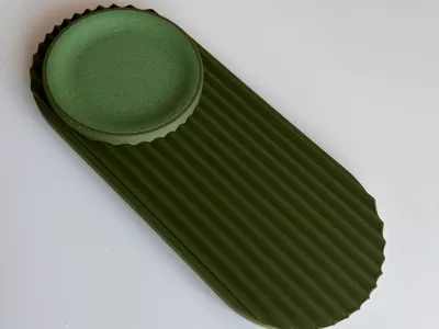 Desktop tray