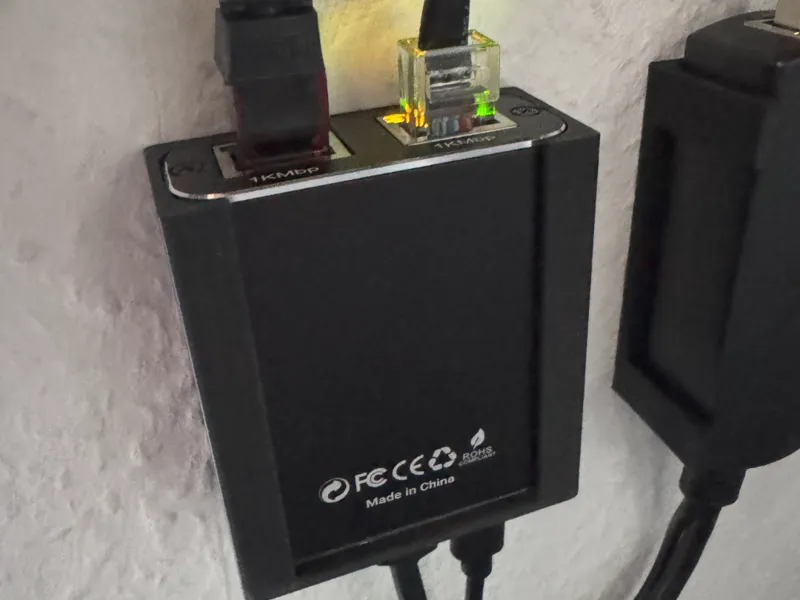 LAN Splitter Wallmount