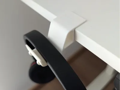 Simple Clip-On Desk Headphone Hanger 