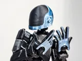 Фигурка Dummy 13 с каски и ръкавици Daft Punk