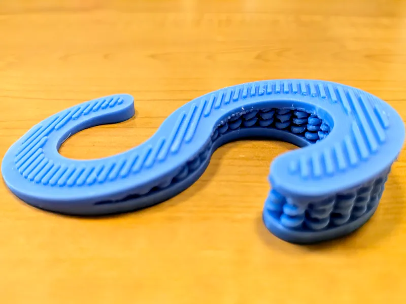 S-Shaped Springy Door Stop (1,5cm tall)