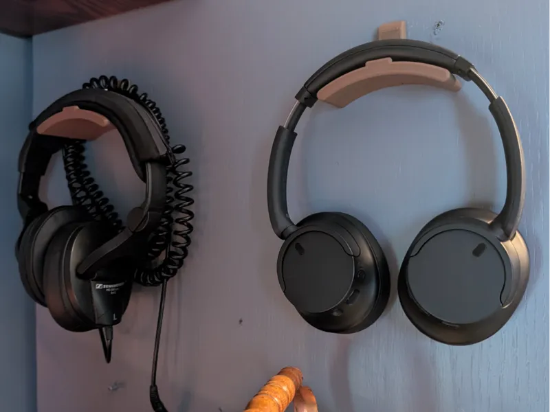 Wall Mount Headphone holder w/ Hidden screws