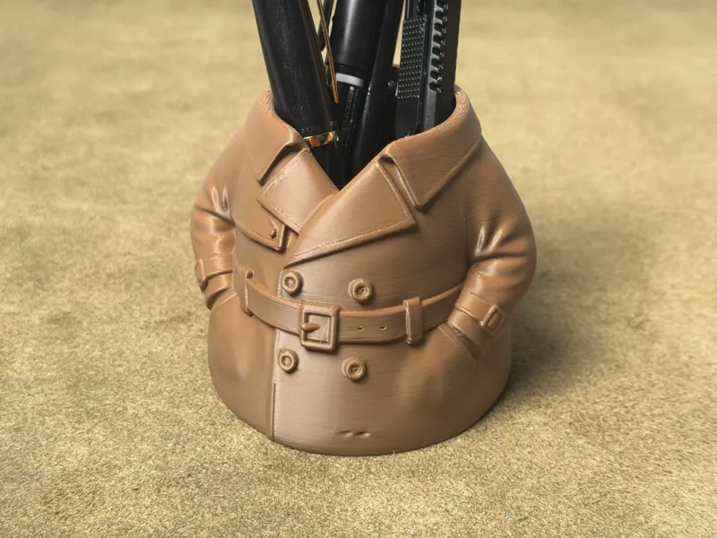 トレンチコートのデスクオーガナイザー
