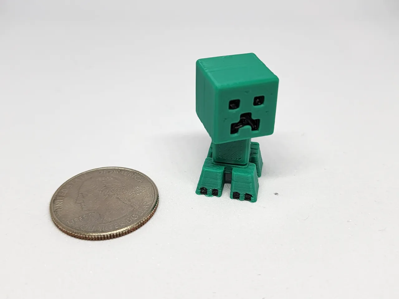 Minecraft-inspire Creeper Mini Figure Kit/Keychain view 3