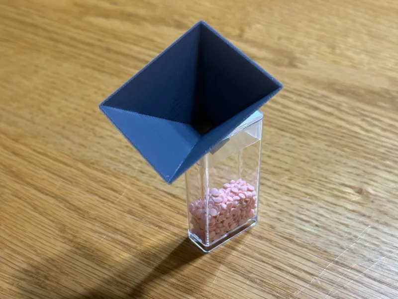 Diamond Painting Bead Holder Funnel