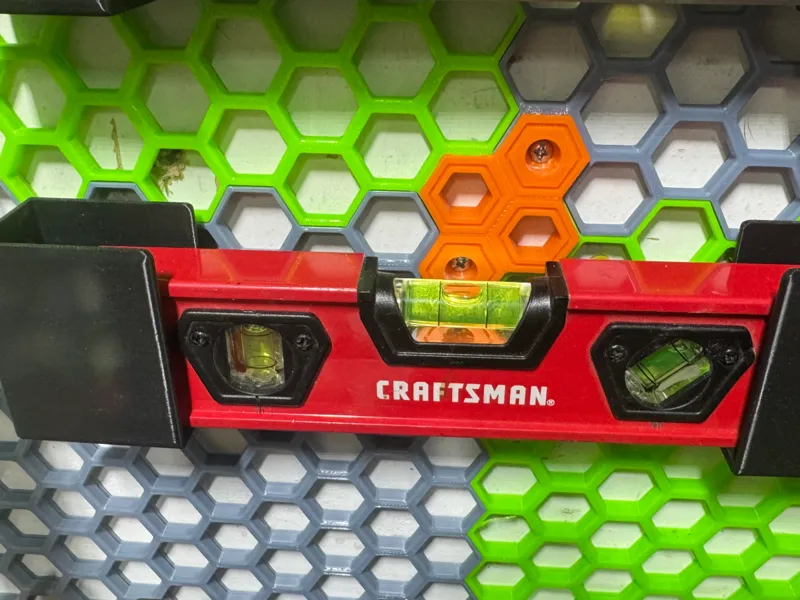 HSW Honeycomb Wall-Spirit Level / End piece Hanger