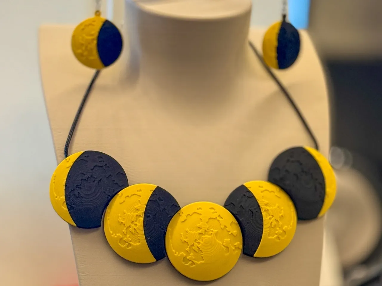 Lunar Phases 3D Jewelry Set – Necklace + Earrings view 4