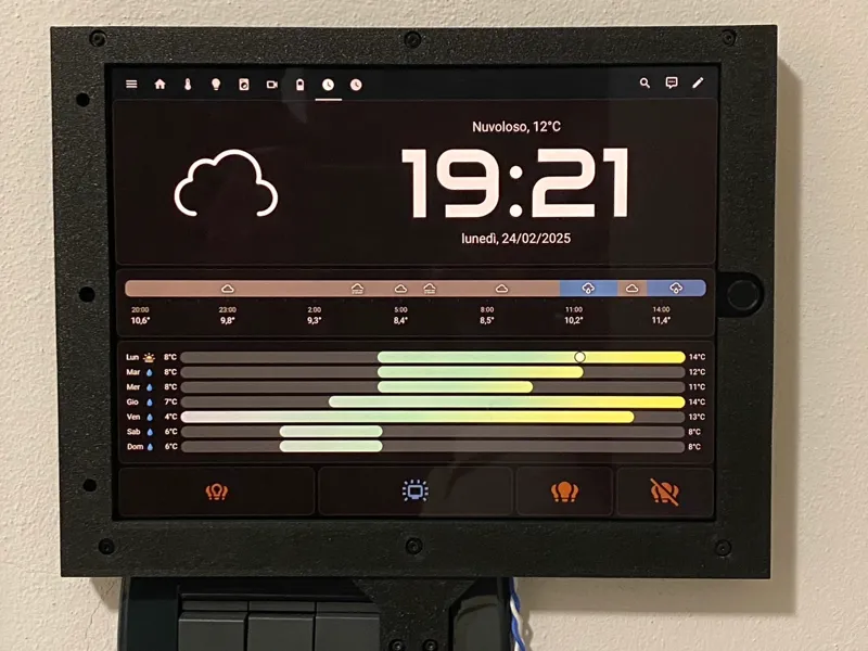 iPad Pro 10.5 wall mount