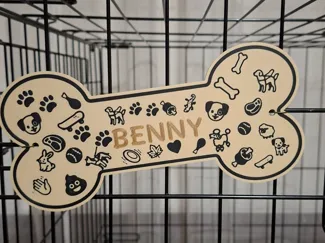 Kosť na búdu psa s menom BENNY