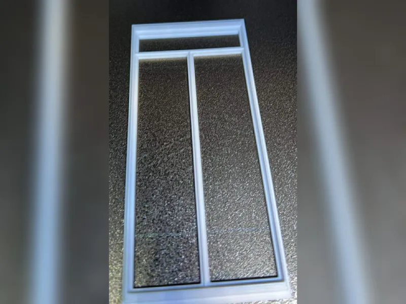 1/10 scale window