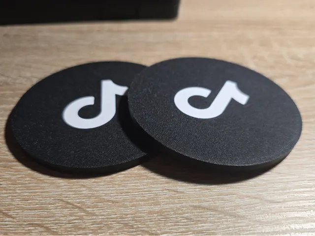 TikTok Desk Coasters – 3D Printable (90 mm)