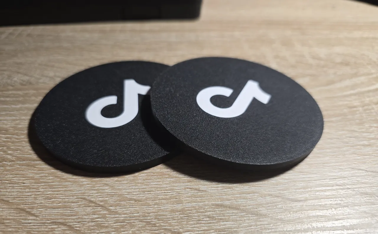 TikTok Desk Coasters – 3D Printable (90 mm) view 2