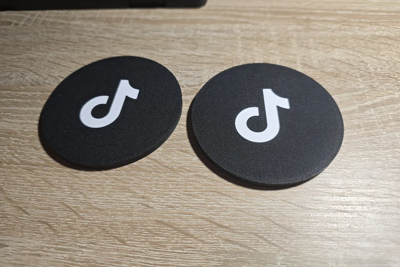 TikTok Desk Coasters – 3D Printable (90 mm) view 3