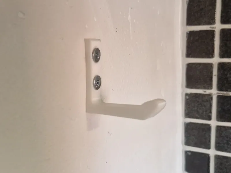 A simple hook/hanger