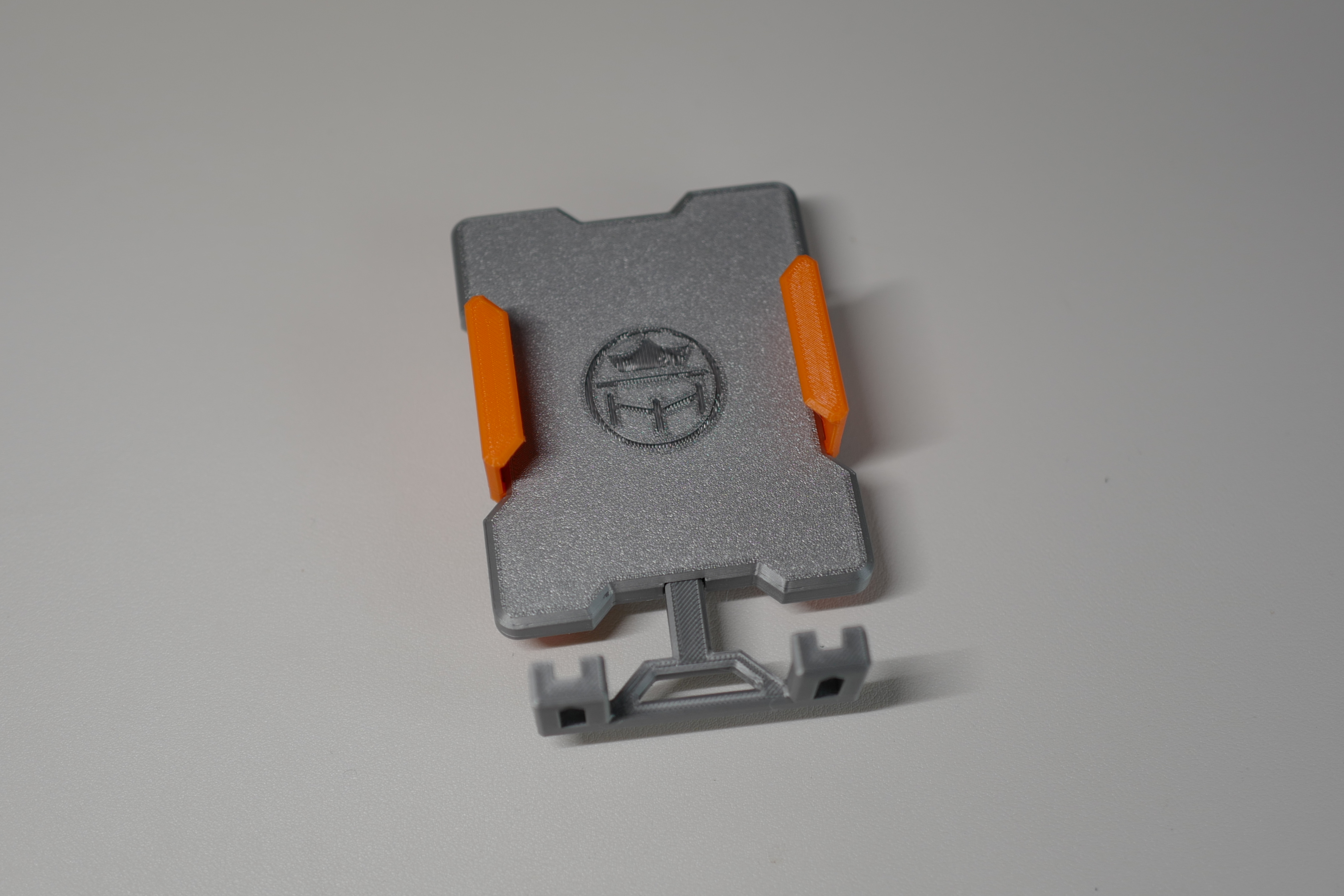 Miniatura 1 do modelo 3D 全打印件模块化桌面夹持系统---多角度调节悬臂手机支架（自锁紧）、magsafe充电模块