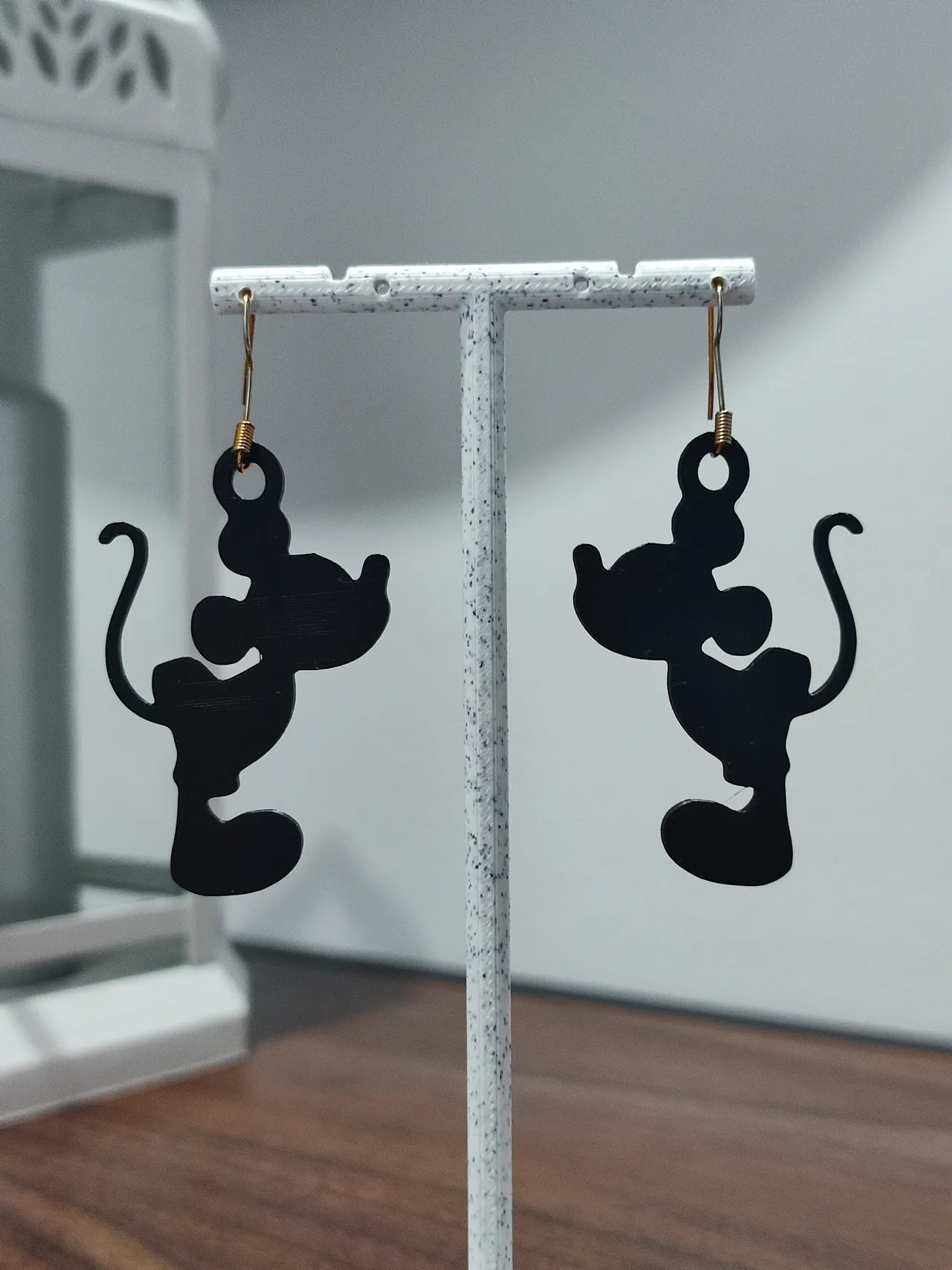Aretes Mickey Twist view 3