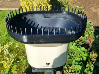 Anti oiseaux pluviomètre La Crosse Technology