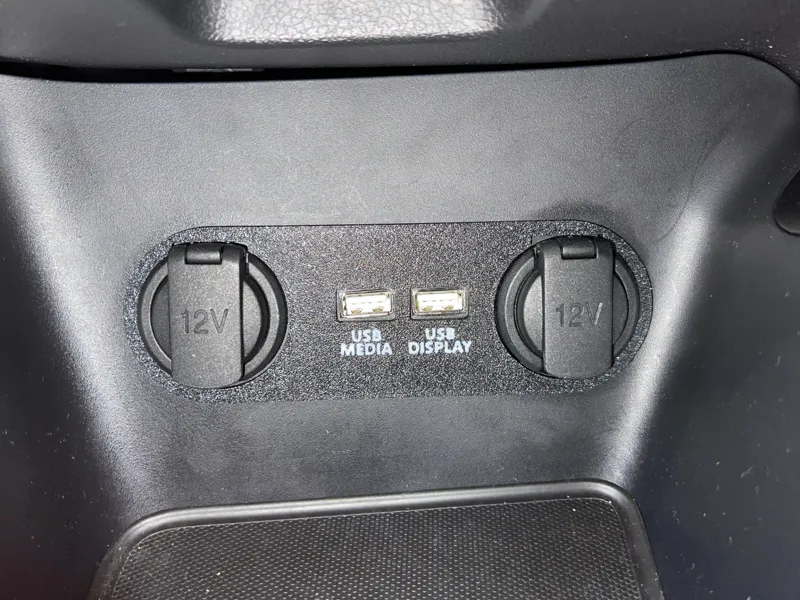 Kia Cee'd / Pro_Cee'd JD USB Outlet